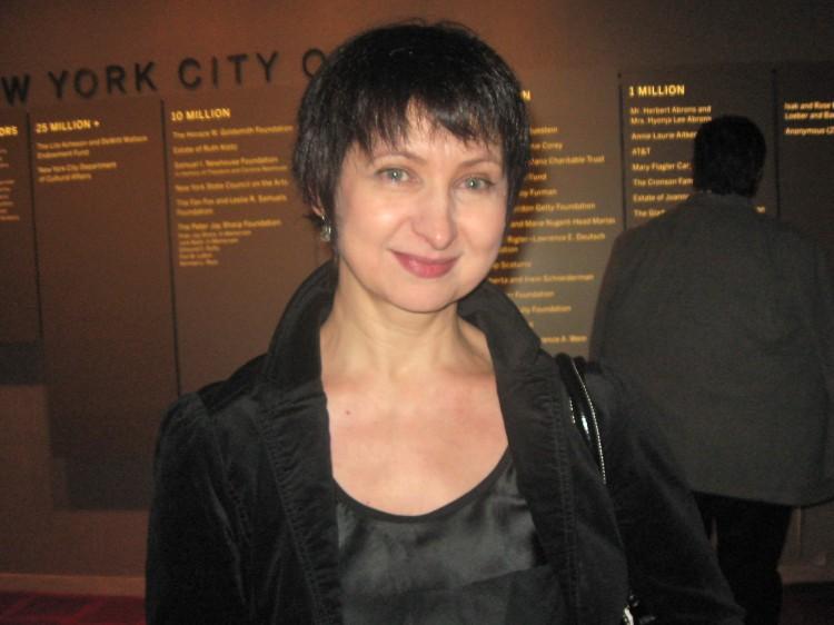 Dance Teacher Lauds Shen Yun’s Synchronicity