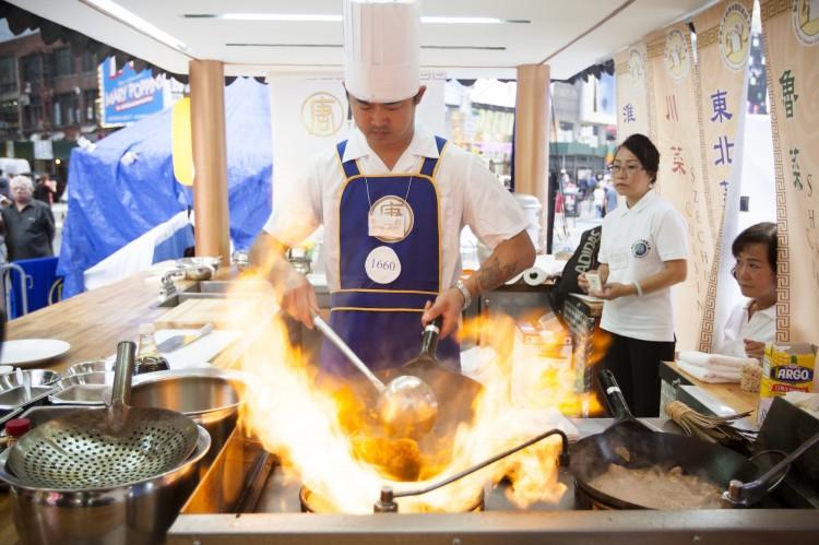 In Times Square, Chefs Put Woks to the Test