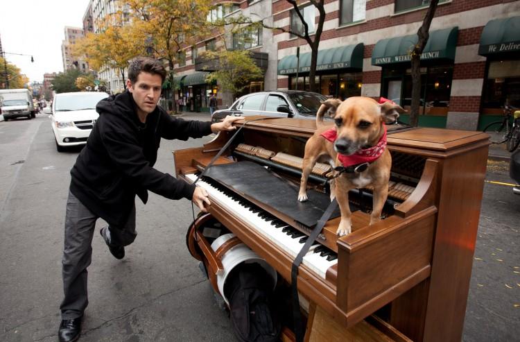 NYC Street Performer Travels Across America On $2.82