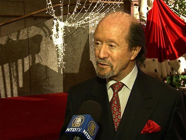 China Expert/Former Diplomat Finds Hope in Shen Yun