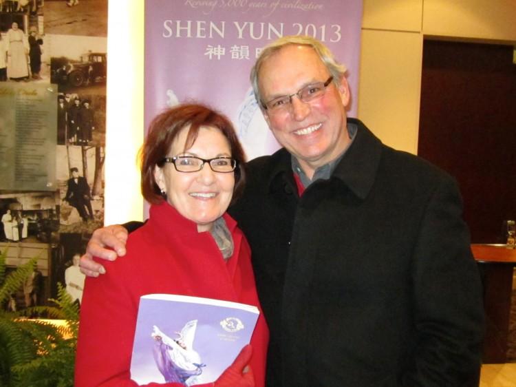 Museum Educator Says Shen Yun Crosses All Cultures