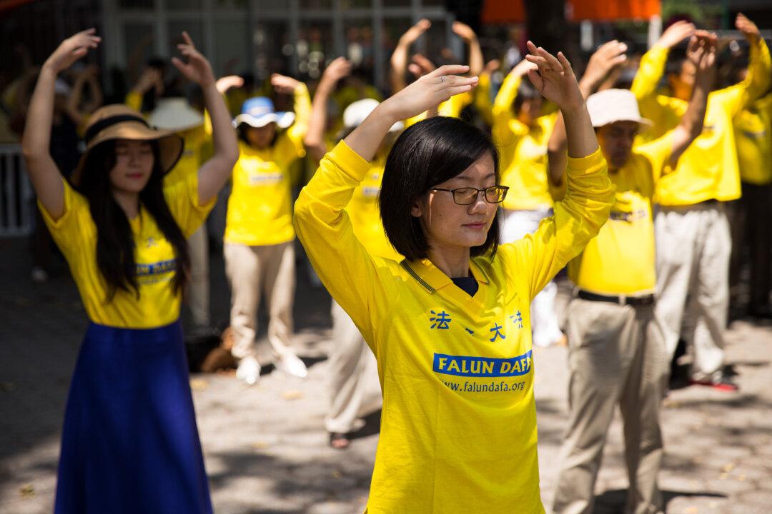 On Anniversary of Persecution, Chinese Women Tell of a Narrow Escape