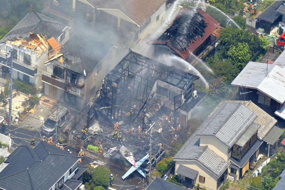 Small Plane Crashes in Tokyo Neighborhood; 3 Dead, 3 Survive