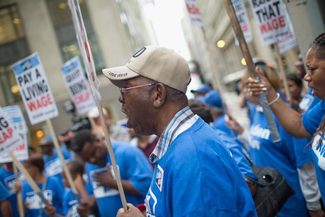 $15 an Hour Wages Could Nudge Fast Food Prices