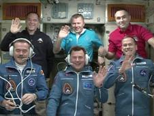 Hadfield and Crew Arrive at Space Station