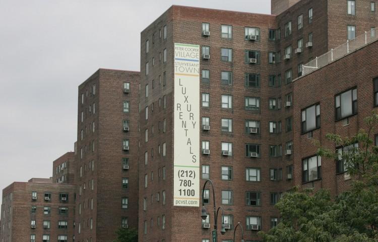 For Low-Income New Yorkers, Rent Hikes Surpass Pay Raises