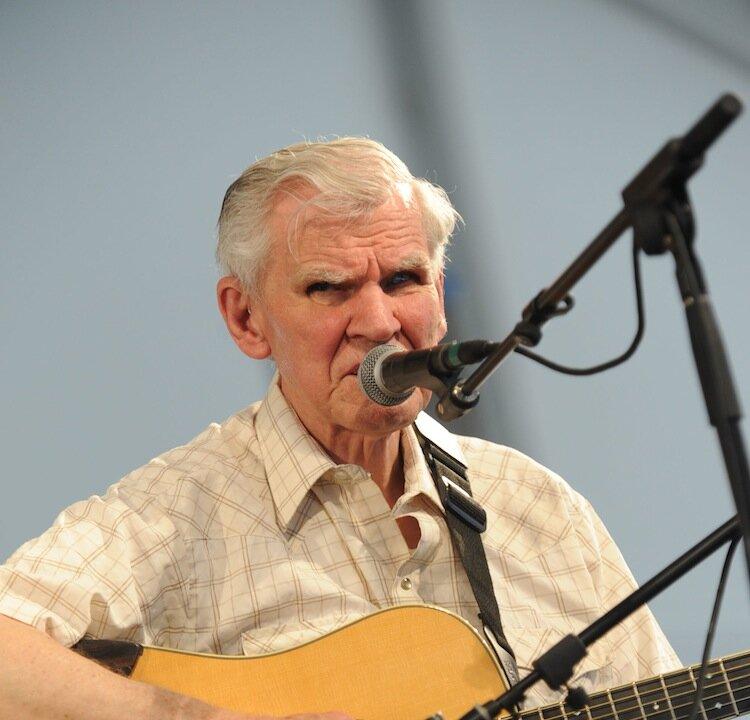 Guitar Legend Doc Watson’s Condition Deteriorates Tuesday