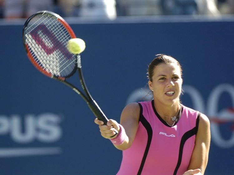 Jennifer Capriati Charged With Assault in Gym