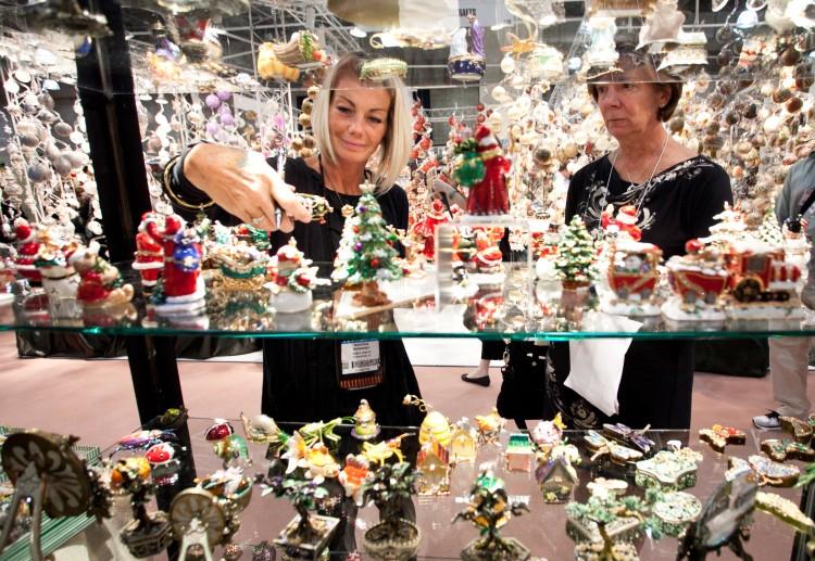 Giant Gift Fair a Precursor to Holiday Shopping