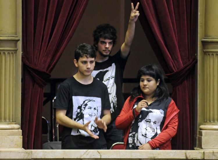 Argentina Law Lowers Voting Age to 16