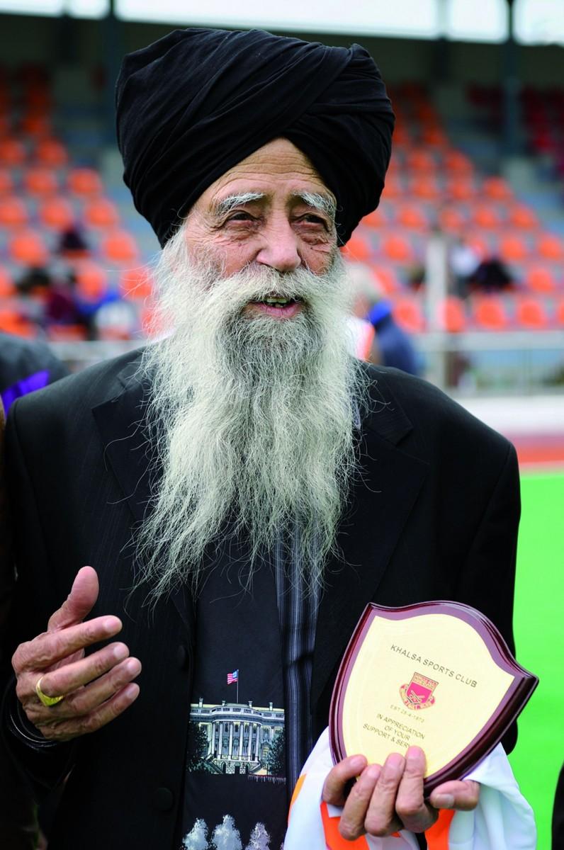 Record Setting Centenarian Sikh Runs in HK