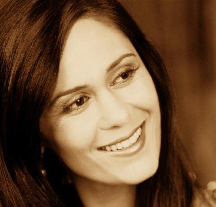 Artist Profile: Belle