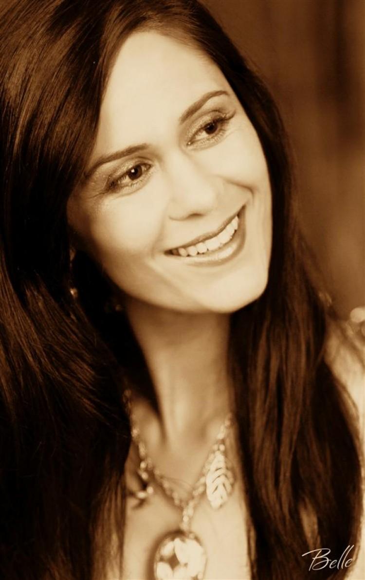 Artist Profile: Belle