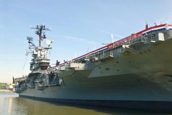 A Parade of Ships Ushers in Fleet Week