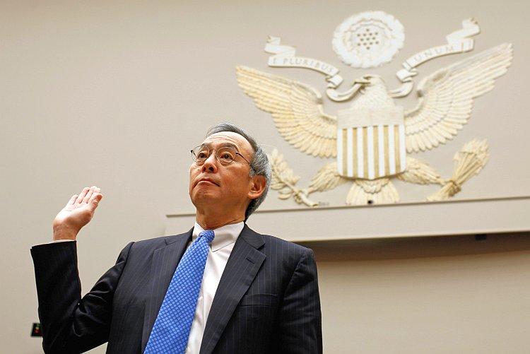 Chu Defends Decision to Boost Solyndra Loans