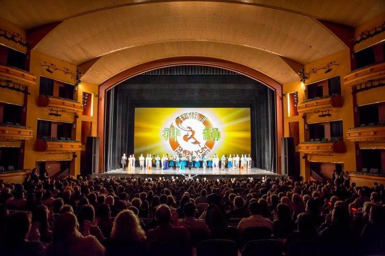 Missouri VIPs Deeply Touched by ‘The elegance and beauty’ of Shen Yun