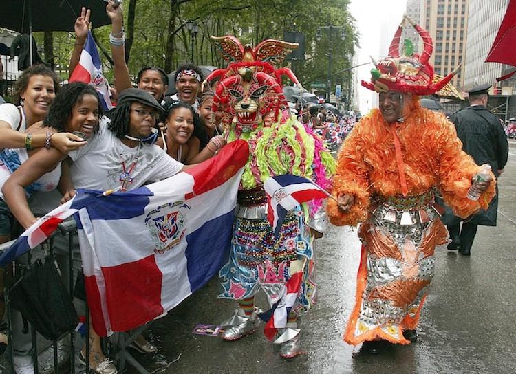 Despite Torrential Rain, a Joyful Dominican Day Parade