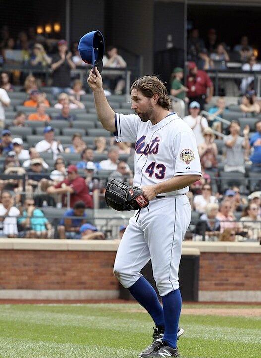 Dickey Strikes Out 10; Mets Shut Out Padres