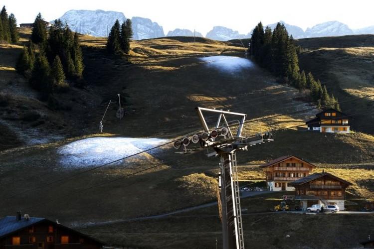 Dry Europe Forces World Cup Ski Events to Move Stateside