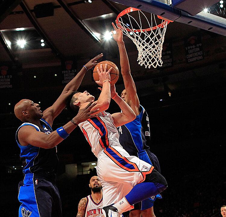 Jeremy Lin Scores 28 as New York Knicks Defeat Dallas Mavericks