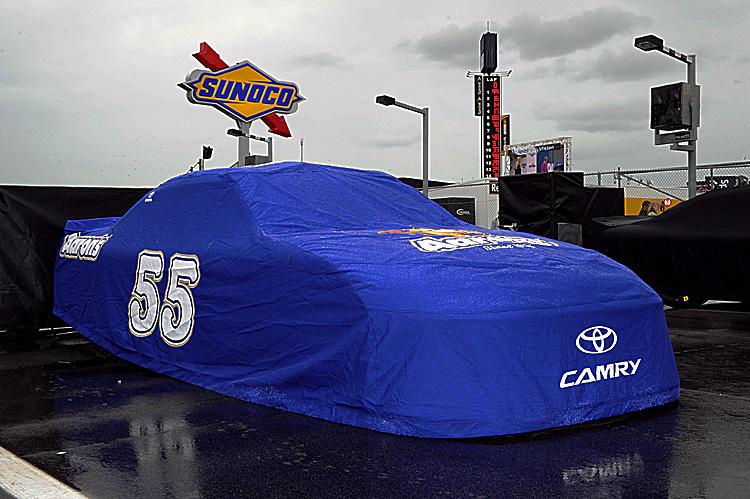 NASCAR Daytona 500 Rescheduled to 7 P.M.