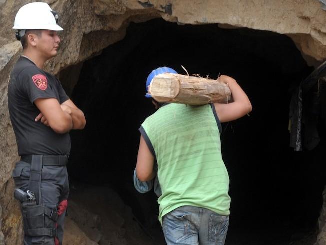 Freeing Trapped Miners Could Take Days, Says Peru