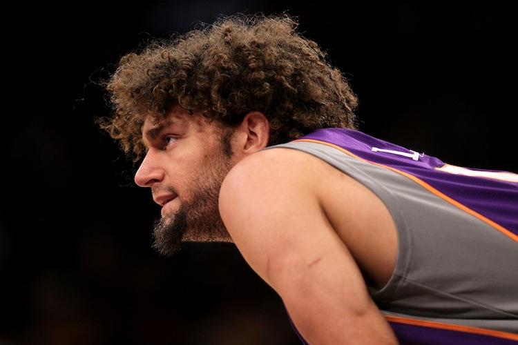 Robin Lopez Goes To Hornets in Three-Team Deal