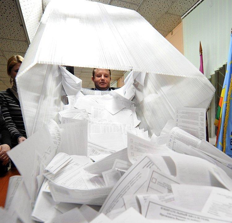 Putin Wins Presidency, but Image Tarnished