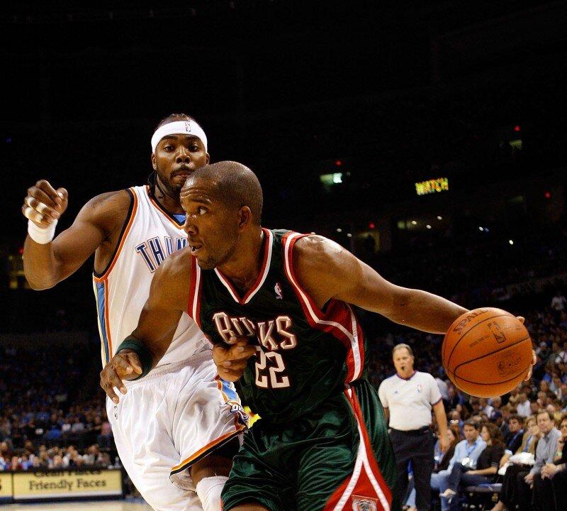 Phoenix Signs Former All-Star Michael Redd