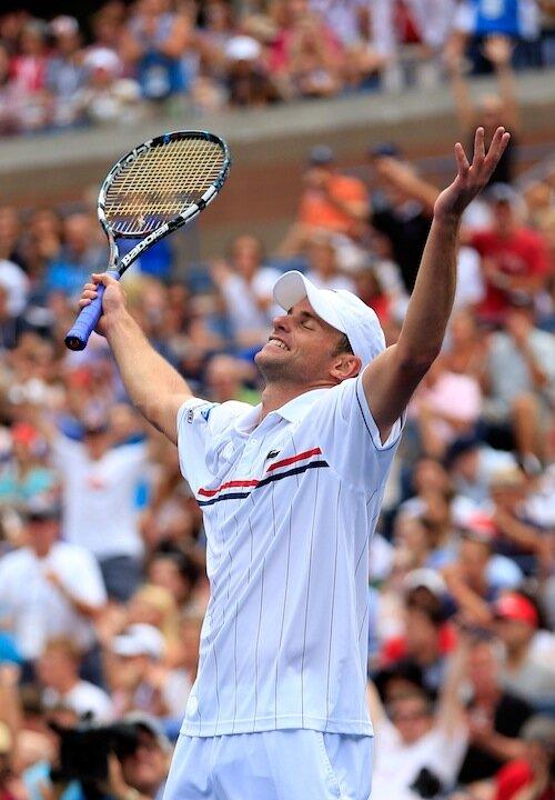 Roddick Survives Fognini; Advances to Fourth Round