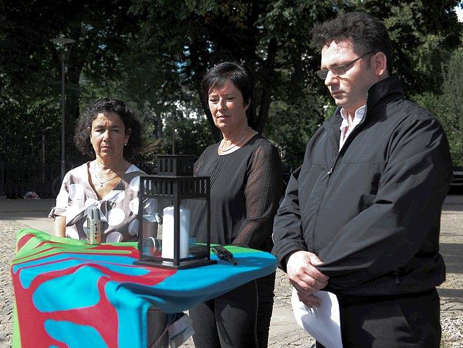 Roma Remember the Holocaust