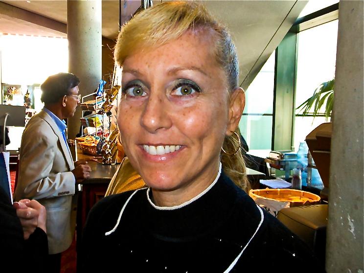 Ballet Teacher Says Shen Yun Dancers are ’very intriguing’