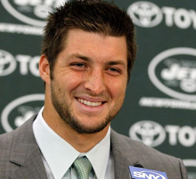 Jets Formally Introduce Tim Tebow