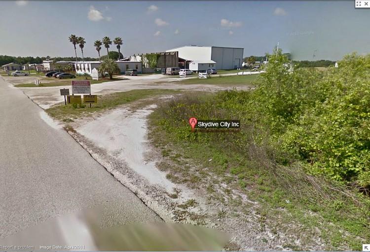 Two Die Skydiving in Florida, From Iceland