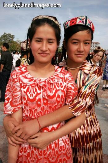 New Chinese Regime Campaign Suppresses Uyghur Identity and Belief