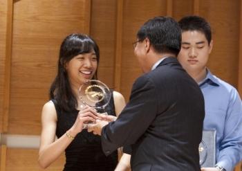 Final Round of Violin Competition Concluded