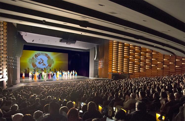 Former Senator: Shen Yun Presents Chinese Culture ‘So Eloquently’