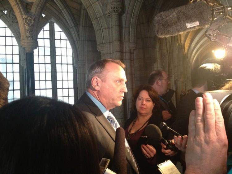 Aboriginal Affairs Minister Resigns Over Inappropriate Letter