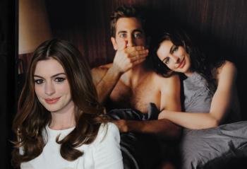 Anne Hathaway Is Serious, Mature in ‘Love and Other Drugs’