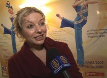 Canberra Art Critic Takes Keen Interest in Shen Yun