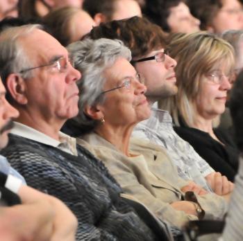 A Professional Violinist Witnesses the ‘Divine’ in Performing Arts