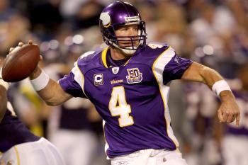 Brett Favre Inconsistent as Packers Demolish Vikings, 31—3