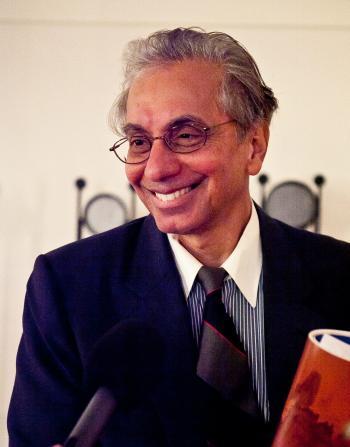 Poet Calls Shen Yun ‘Brilliant and fantastic’