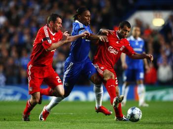 Chelsea Dumps Liverpool, Takes Top Spot