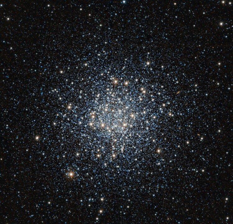 VISTA Sets Stellar Sights on Messier 55