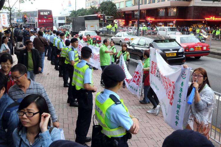 Chinese Communist Front Group Disrupts Protest in Hong Kong
