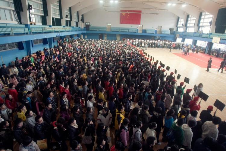 Chinese Migrant Worker’s Children Face New Education Hurdle