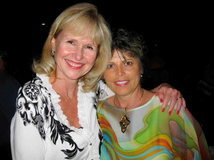 Glass Artist: Shen Yun Costuming ‘Just Spectacular!’