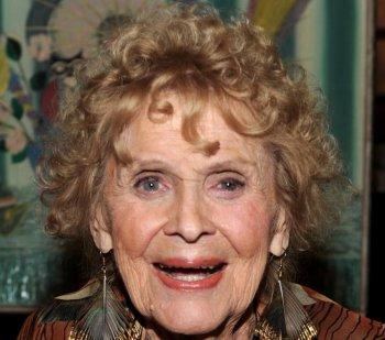 Gloria Stuart, Star in ‘Titanic,’ Dies at 100