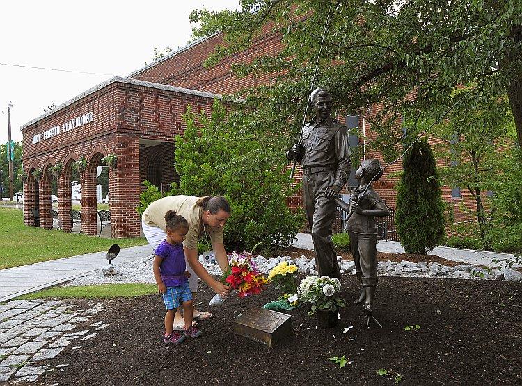 Remembering Andy Griffith (1926–2012): How Mayberry Makes Us Feel